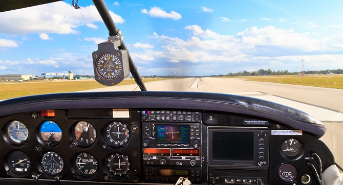 Choosing The Right Flight School - To Be A Pilot | Learn How To Fly ...